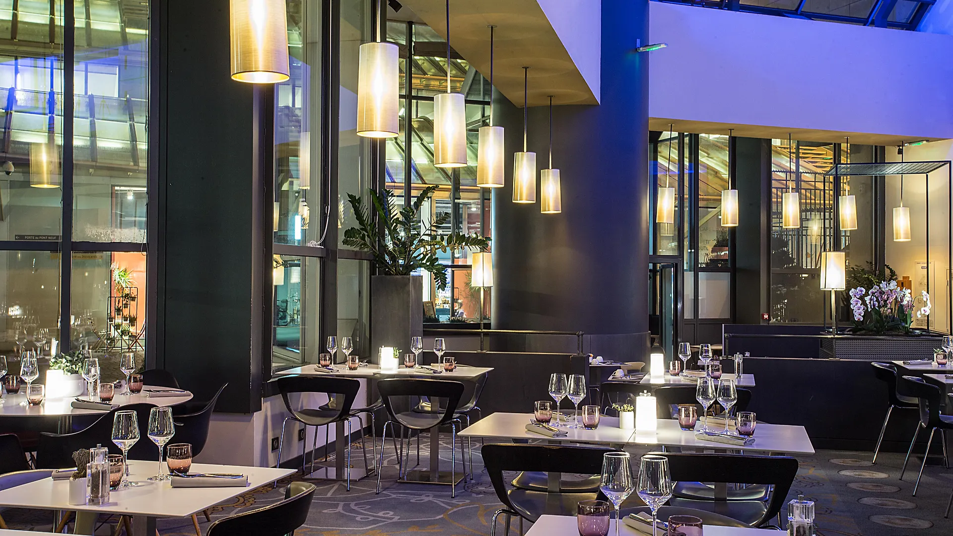 Hotel Novotel Les Halles 4*