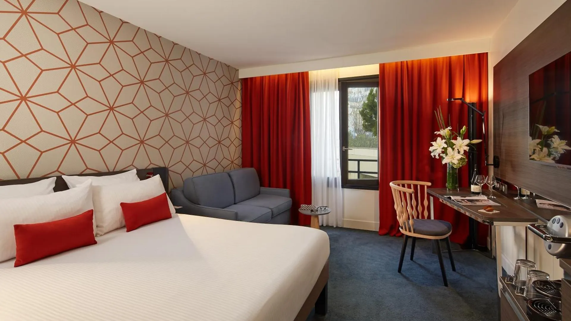 Novotel Les Halles Hotel 4*