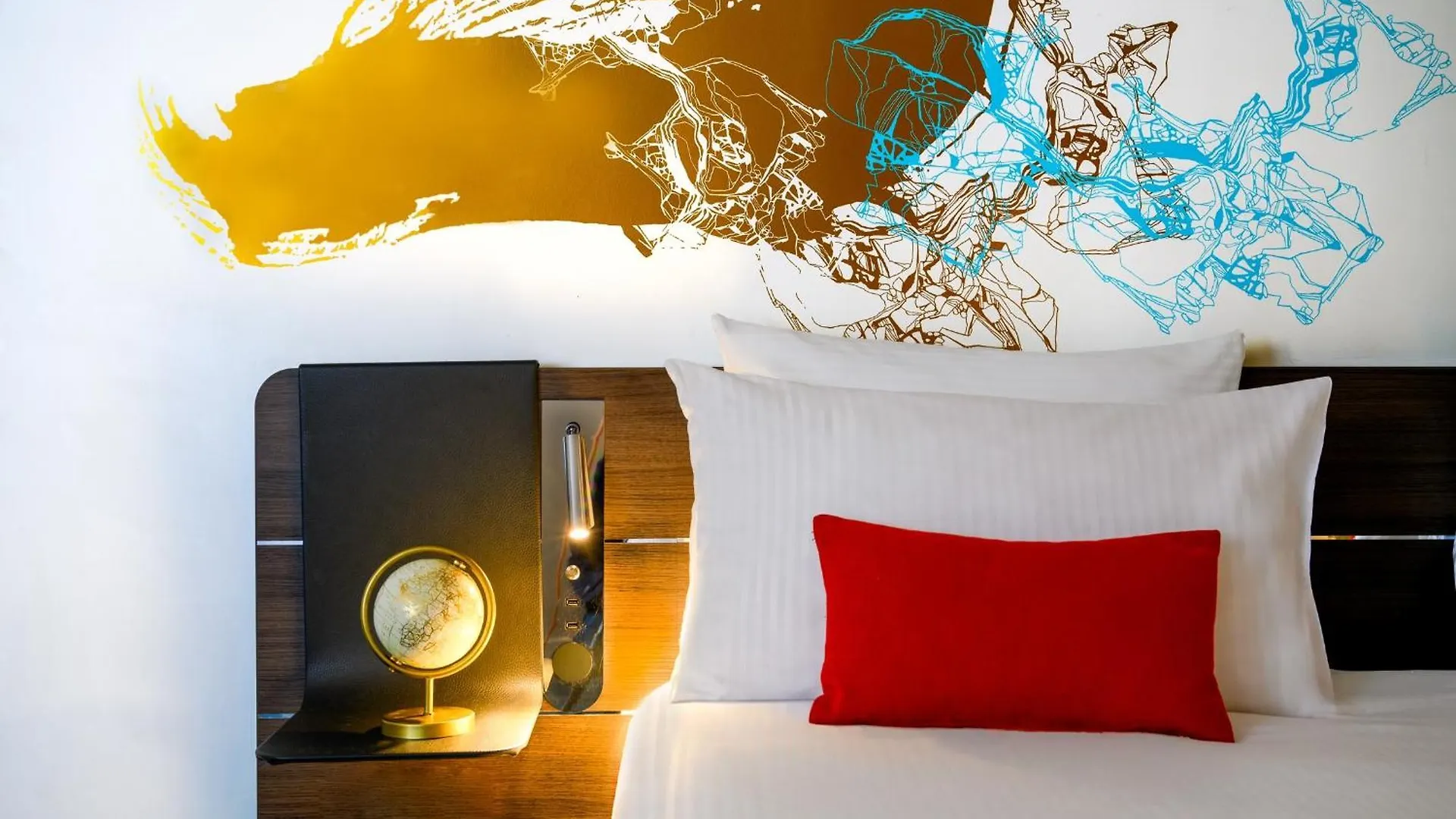 Novotel Les Halles Hotel 4*