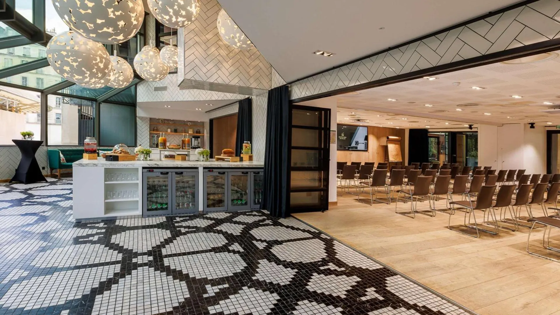 Novotel Les Halles Hotel 4*