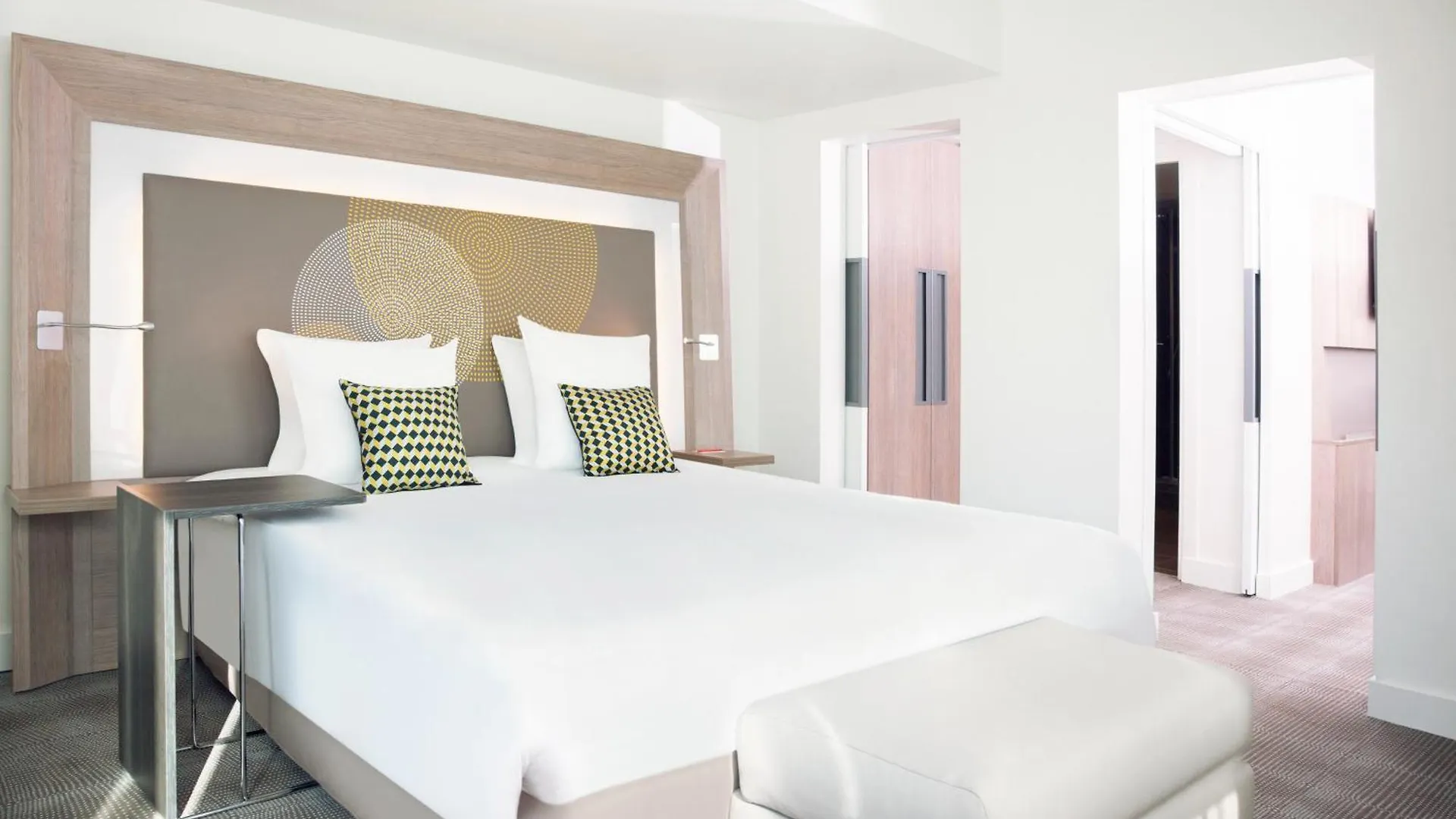 Novotel Les Halles Hotel 4*