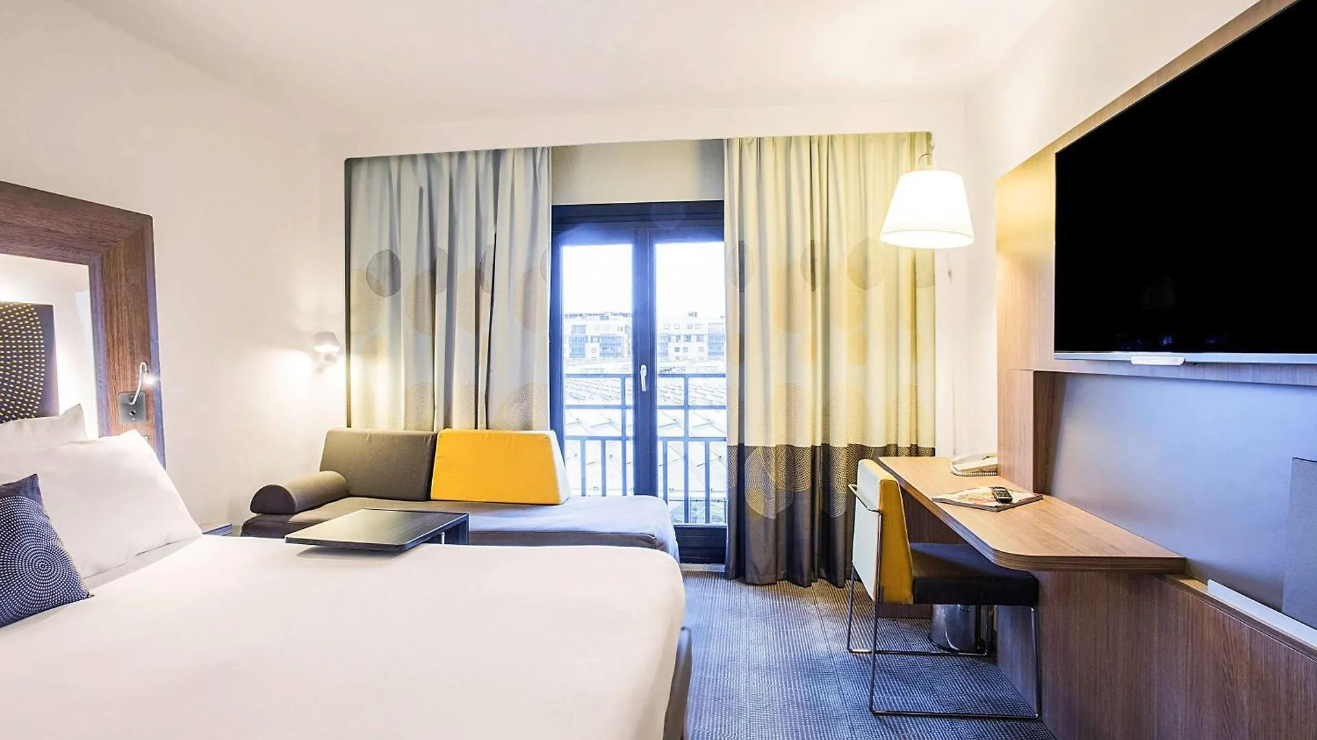 Novotel Les Halles Hotel 4*