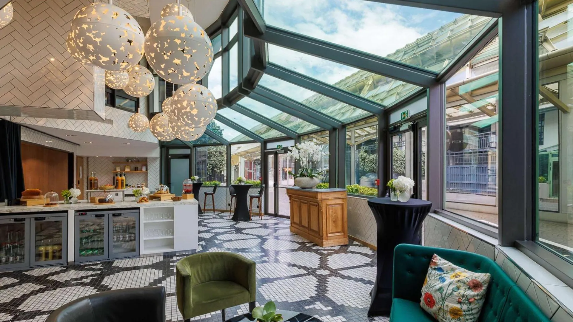 Novotel Les Halles Hotel 4*