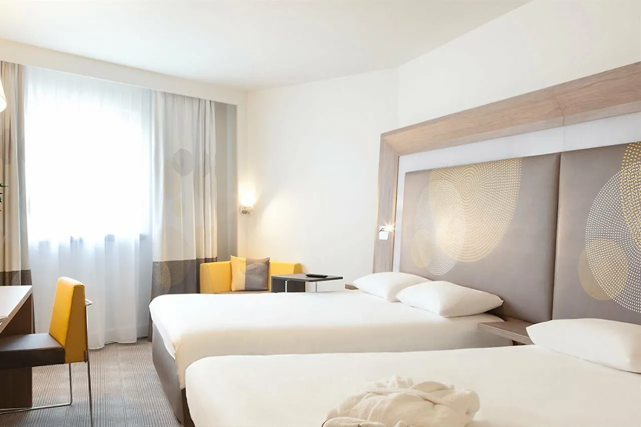 Novotel Les Halles 4*